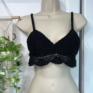 🌸3 for $20 eligible🌸Knit Black Bralette with elastic band wrap around (M)
